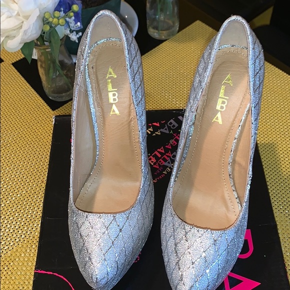 Beautiful Alba stiletto silver shoes - Picture 3 of 8